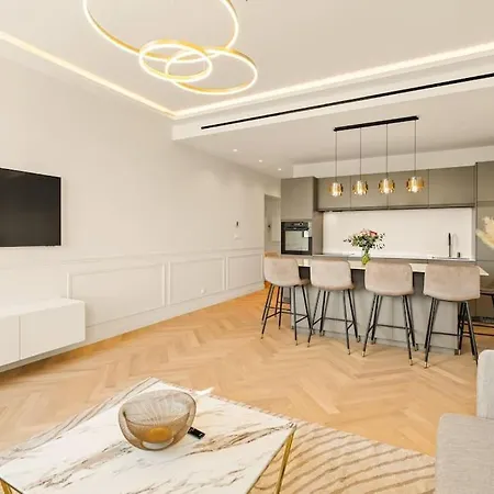 Apartament Avenue Chic *